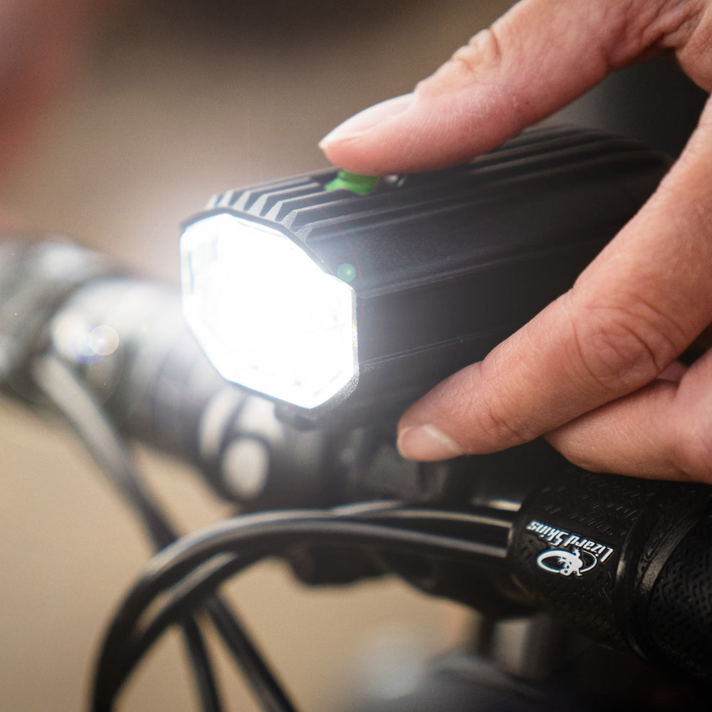 Luz delantera lezyne macro Drive 1200+
