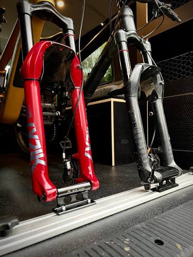 Rack Kuat porta bici para caja de camioneta Dirtbag 15x100