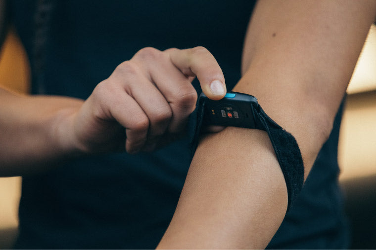 banda de ritmo cardíaco wahoo tickr fit "pulsera"