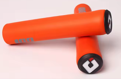 Puños de silicona ultraligeros Odi naranja