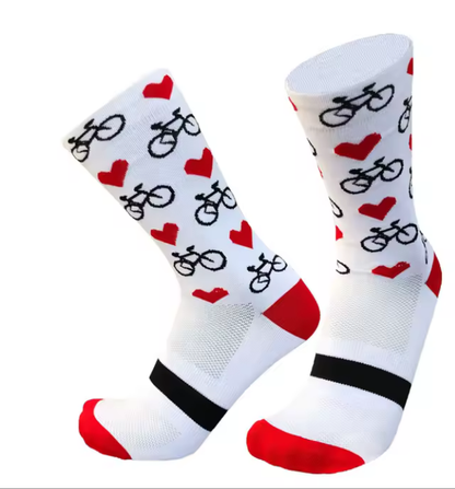 Calcetas para ciclismo, bicis y corazones blancos