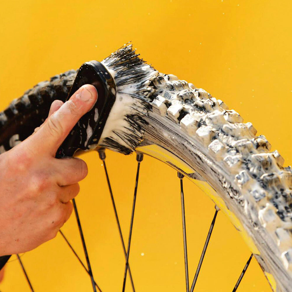 Cepillo fuerte para llantas muc off