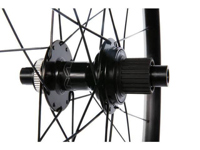 Juego de rines   Shimano WH-MT601  15mm x 110mm / 12mm x 142mm 12v MS