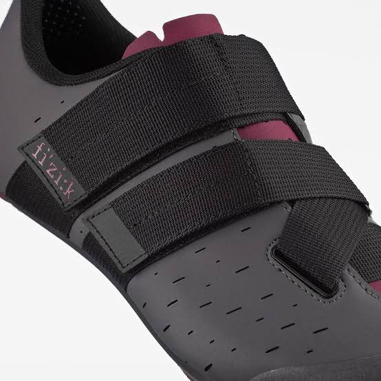 Zapatillas   FIZIK terra x4 powerstrap morado / gris