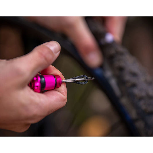 Parches para tubeless Muc off, integrado como tapón de manubrio