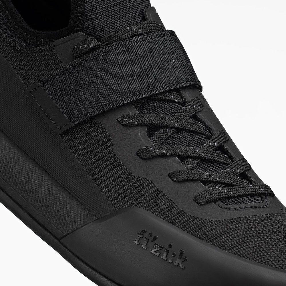Zapatillas  FIZIK gravita tensor flat