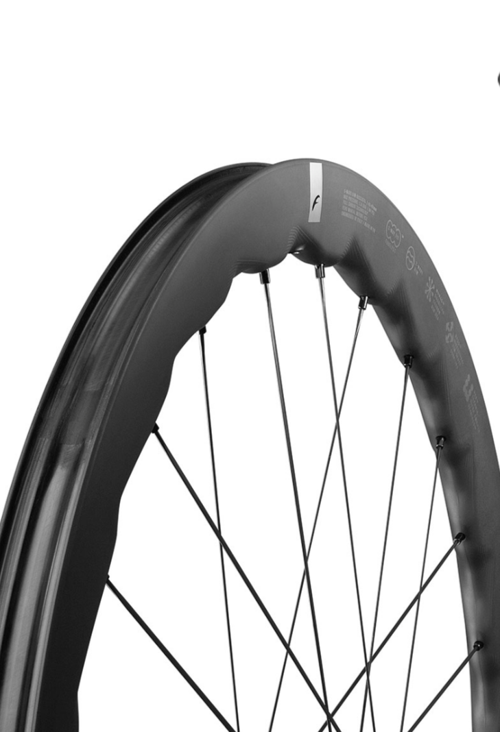Par de rines fulcrum  de carbono R-700 fulcrum Sharq HG 11
