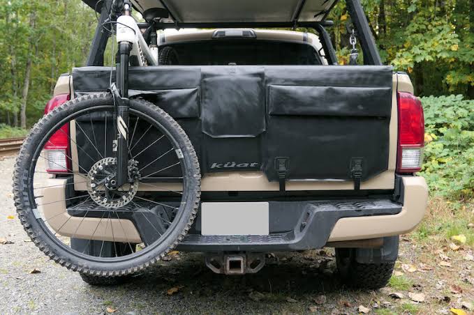 Porta bicicletas para caja de camioneta Küat huk 54" para  5 bicis