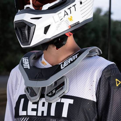 Protector de cuello y cervicales leatt 4.5