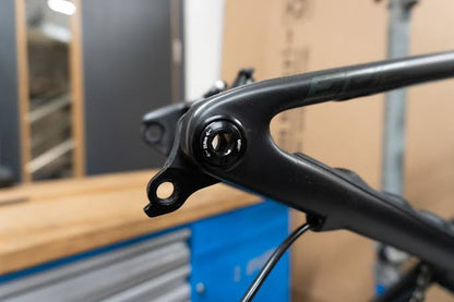 SRAM universal pata UDH
