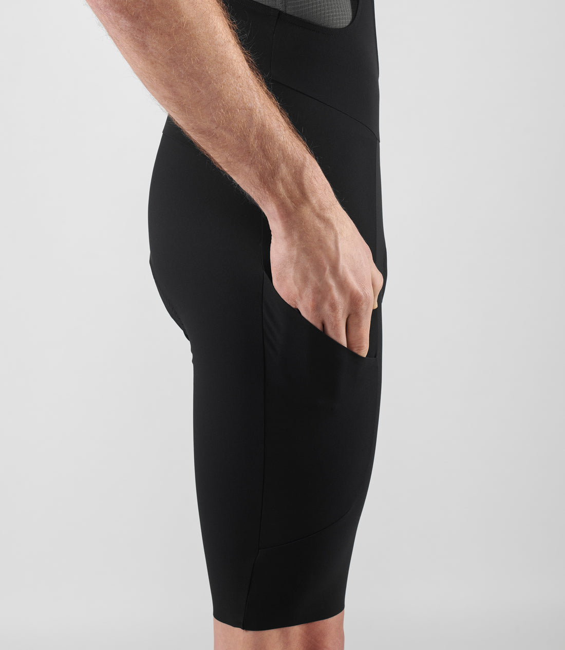 Short bib con tirantes PEDALED  element