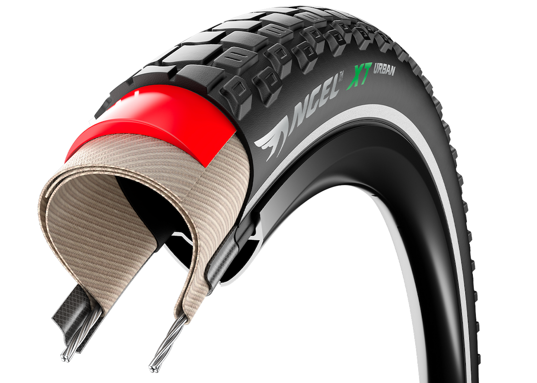 Llanta Pirelli  Angel XT Urban 700x42 con reflejante